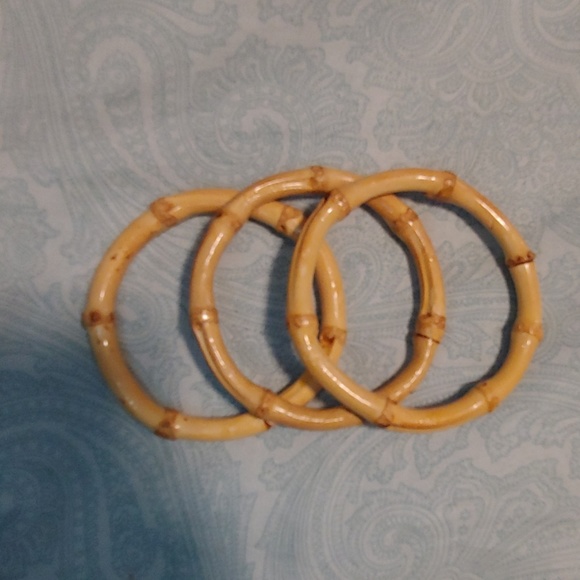 Mix of Bangles - Picture 2 of 6